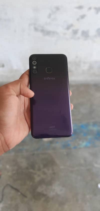 I need mobile in 10k panel ORGINAL 4 64 6 128 location wah cantt