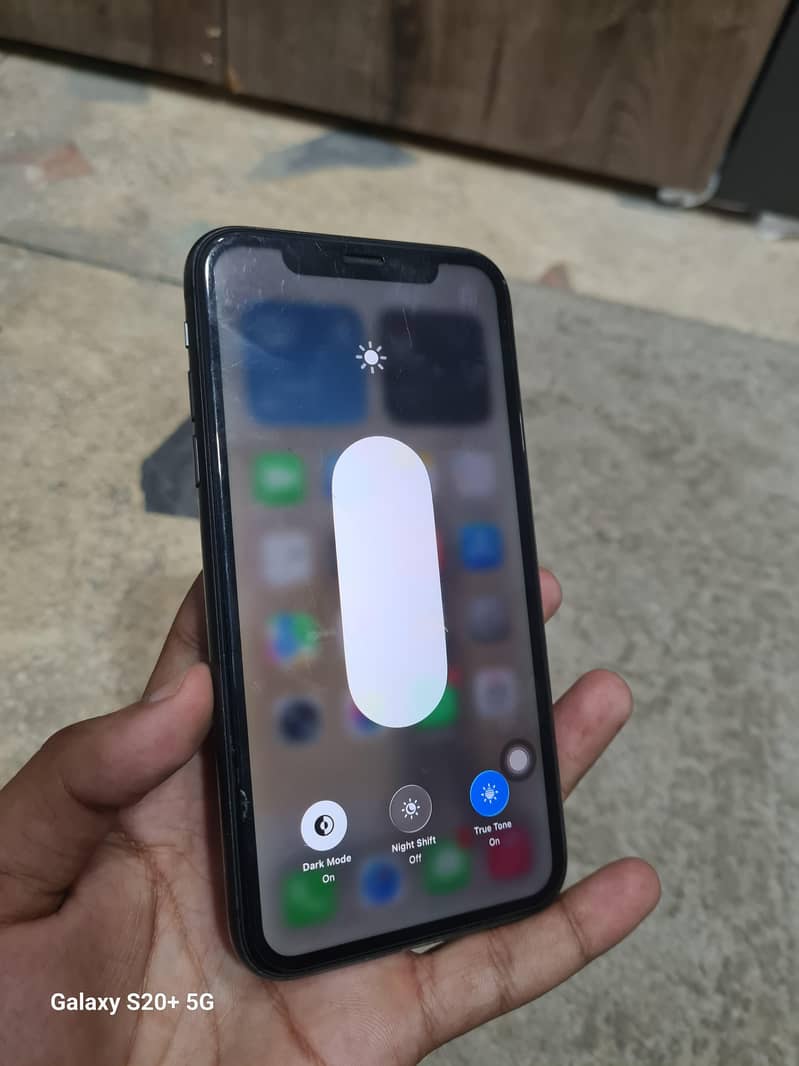 Apple iPhone 11 3