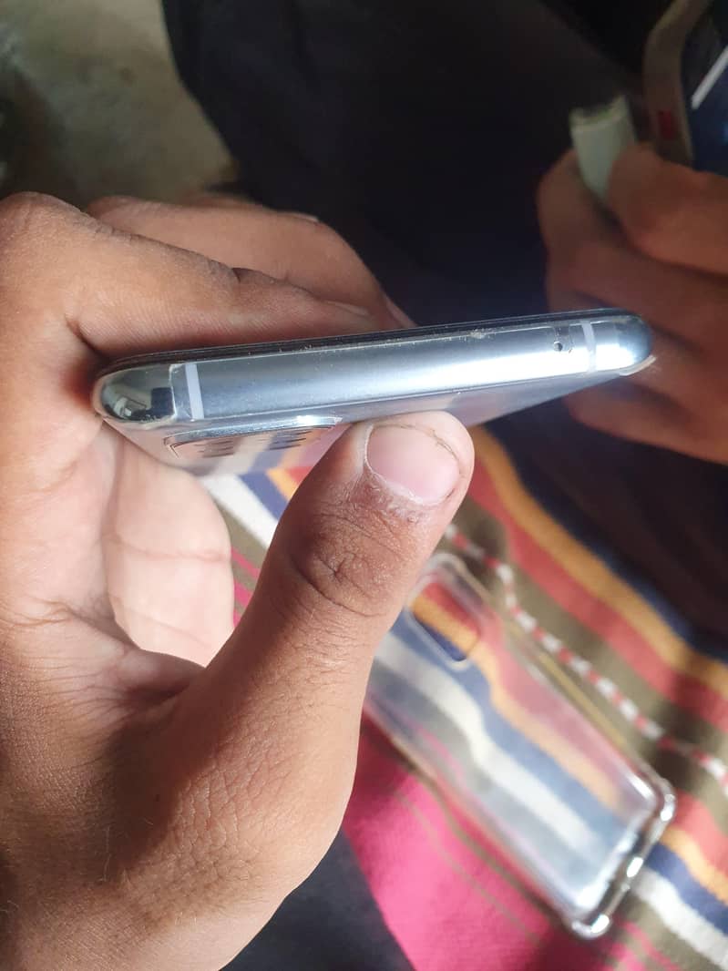 One Plus 8T 4