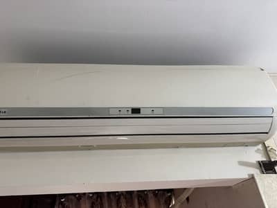 Lg 1.5 ton AC