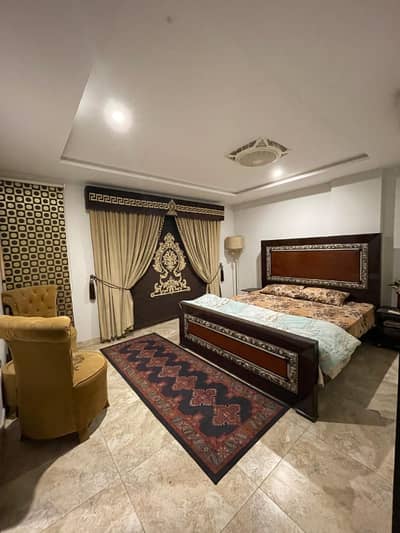 01 bedroom facing Eiffel Tower apartment for rent in Bahria Town Lahore