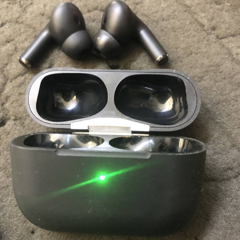 BLACK  BLUETOOTH 2