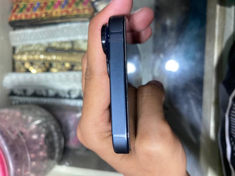Apple iPhone 14 11