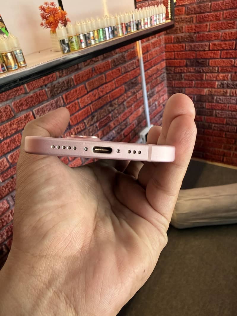 Apple iPhone 15 3