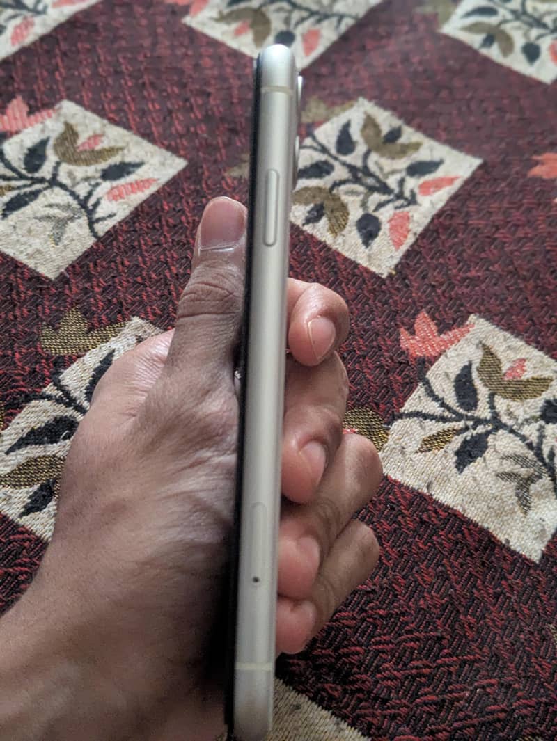 Apple iPhone 11 1