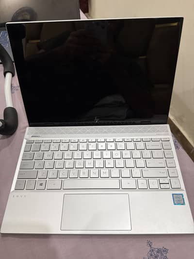 HP ENVY CORE I7 8th GEN