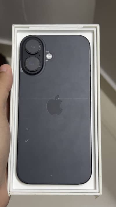 Apple iPhone 16