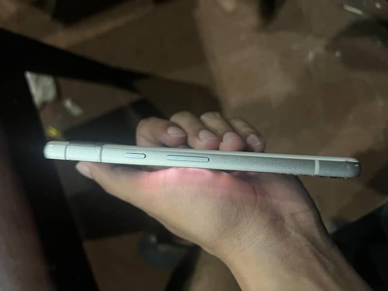 Google Pixel 7a 4
