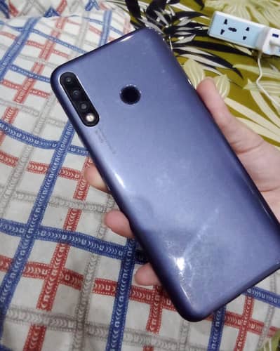 Tecno Spark 4