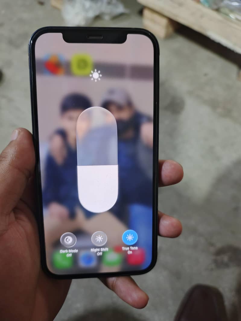 Apple iPhone 12 3