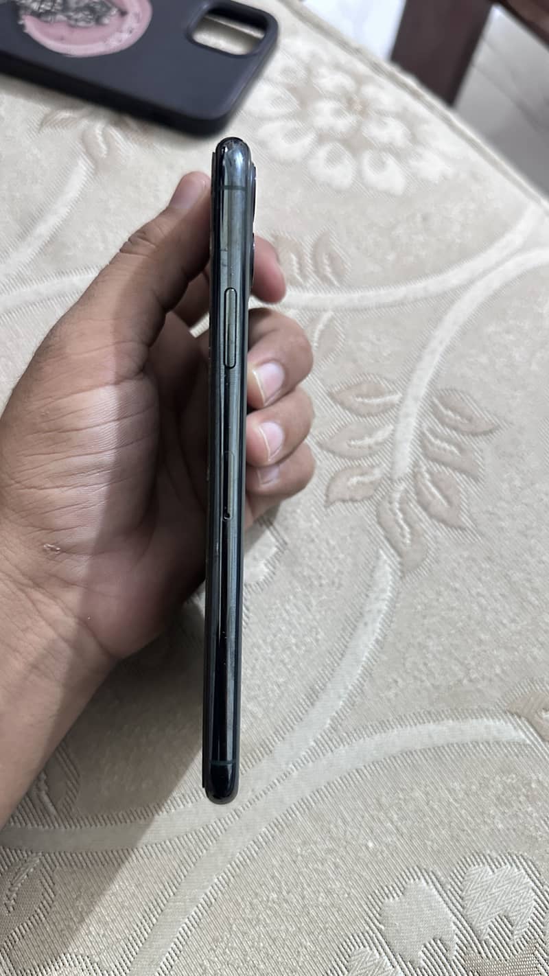 iPhone 11 Pro Max 3