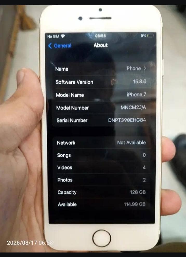 Apple iPhone 7 3