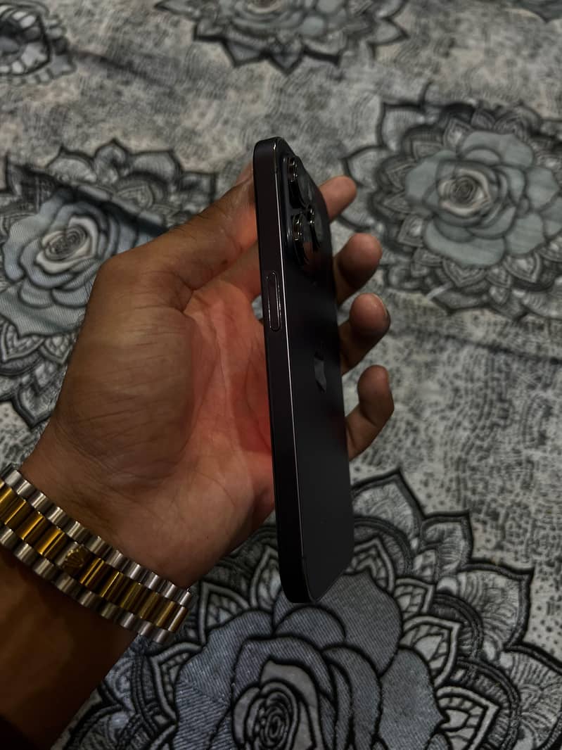 14 pro 4