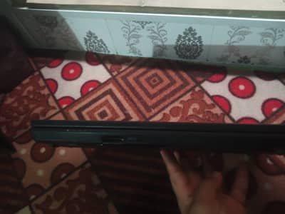 4 GB ram/corei5/vernation 2/storage 420/32 GB graficcard with ssd