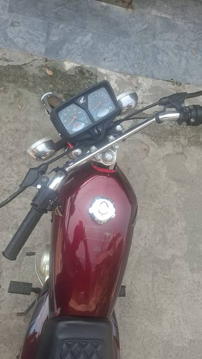 Honda CG 125 2023