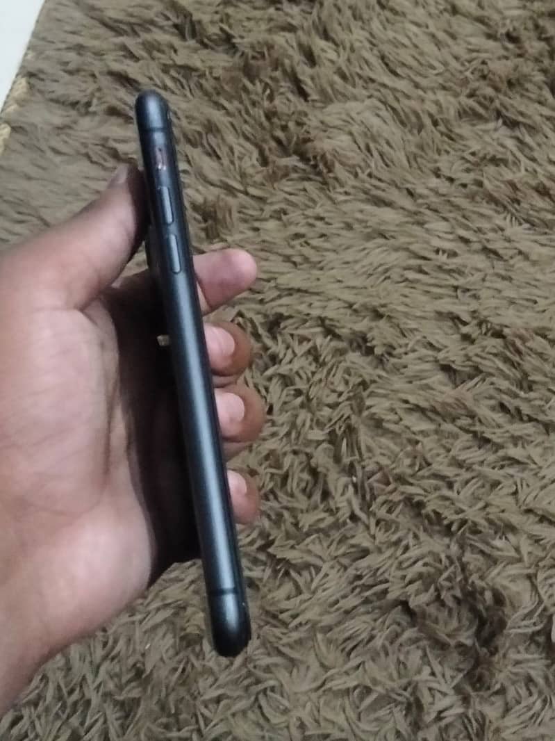 Apple iPhone 11 2