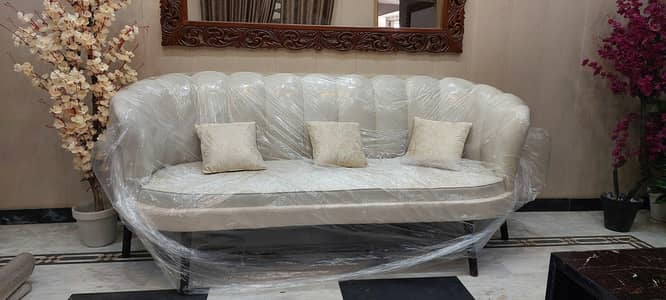 Sofa Set 5 seater solid wood structure new condition never used