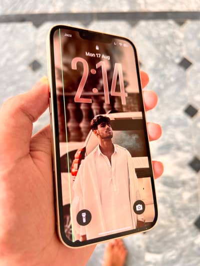 Apple iPhone 13