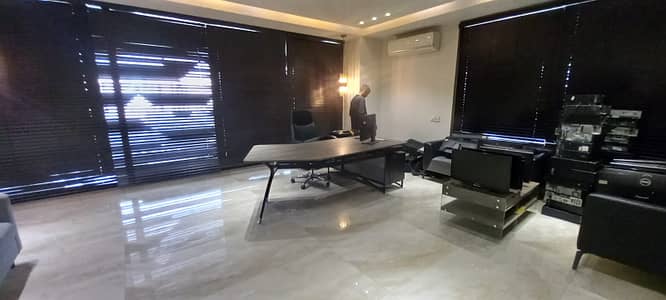 Ideal Office Available 2000 Square Feet Office Is Available In Kohinoor City