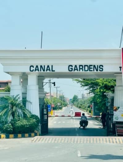 1 Kanal Residential Corner Plot For Urgent Sale In Canal Garden, Lahore