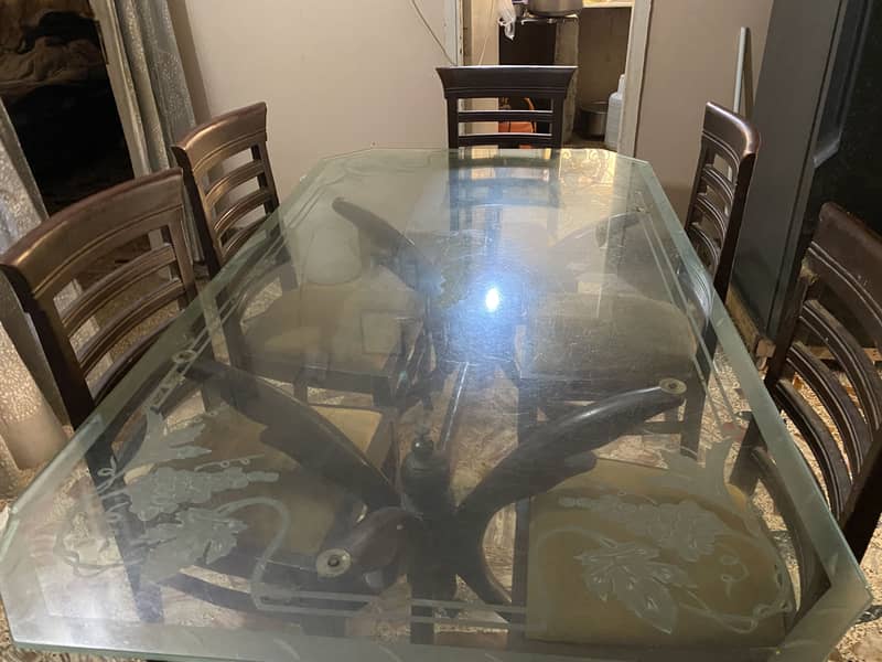 Dining table 0