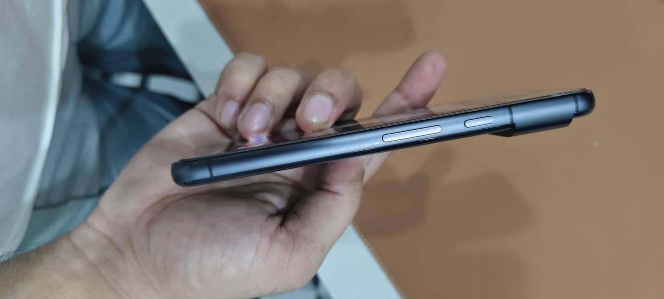 Google Pixel 8 2