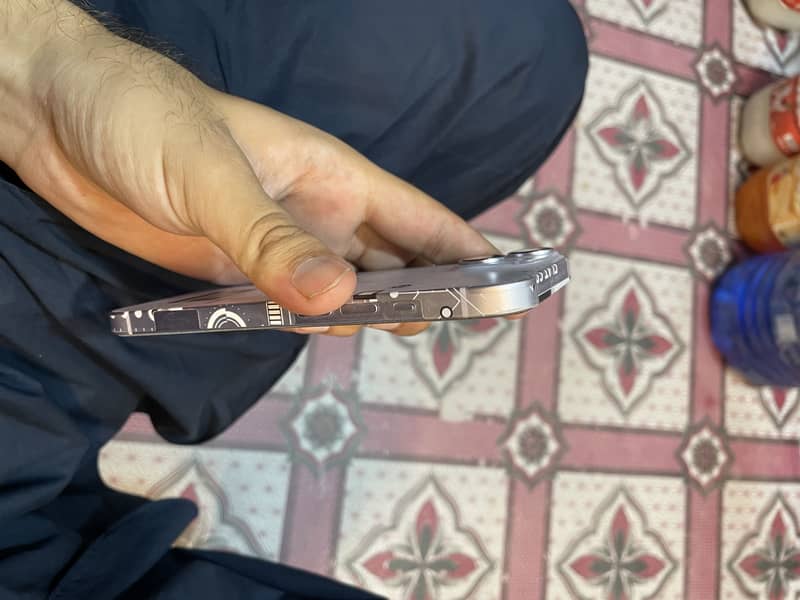 Apple iPhone 14 3
