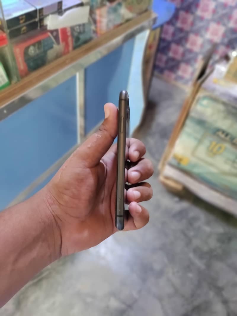 Apple iPhone 11 1