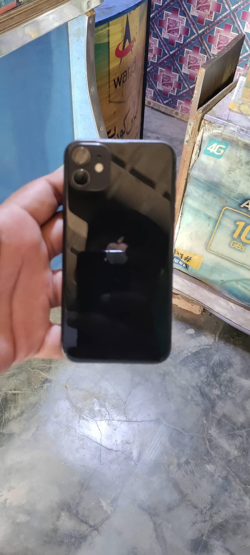Apple iPhone 11 4