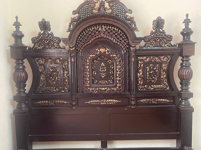 Chinioti bed 1