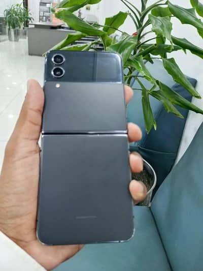 Samsung Mobile Z Flip 4