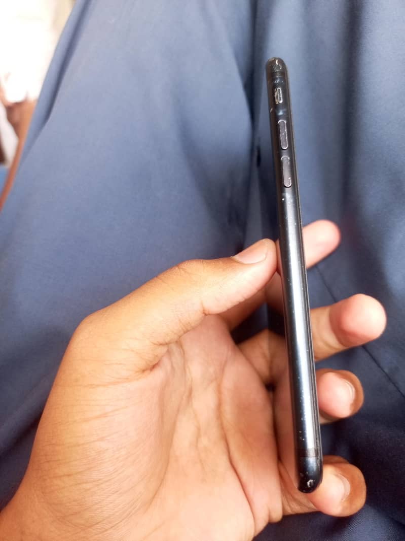 Apple iPhone 7 2