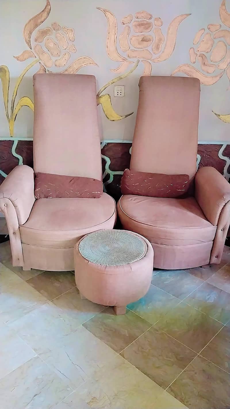 two long chair's 0