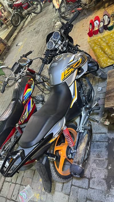 Honda CB 150F 2026 Model Brand New Self Start Lahore Registered Bike