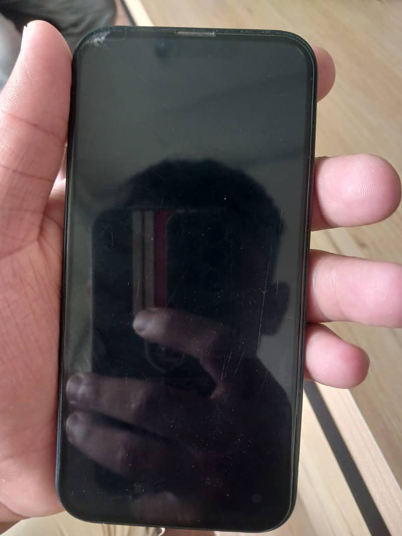 Apple iPhone 13 1