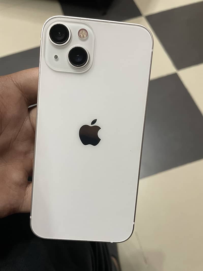 Apple iPhone 13 0