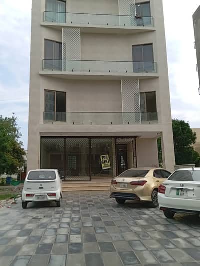 5 MARLA COMMERCIAL FLOOR AVAILABLE FOR RENT AT PRIME LOCATION OF BAHRIA TOWN LAHORE