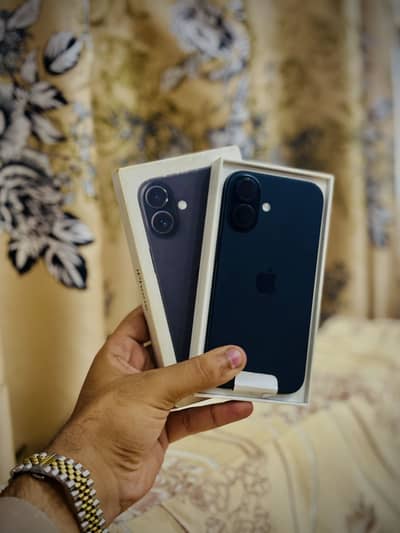Apple iPhone 16