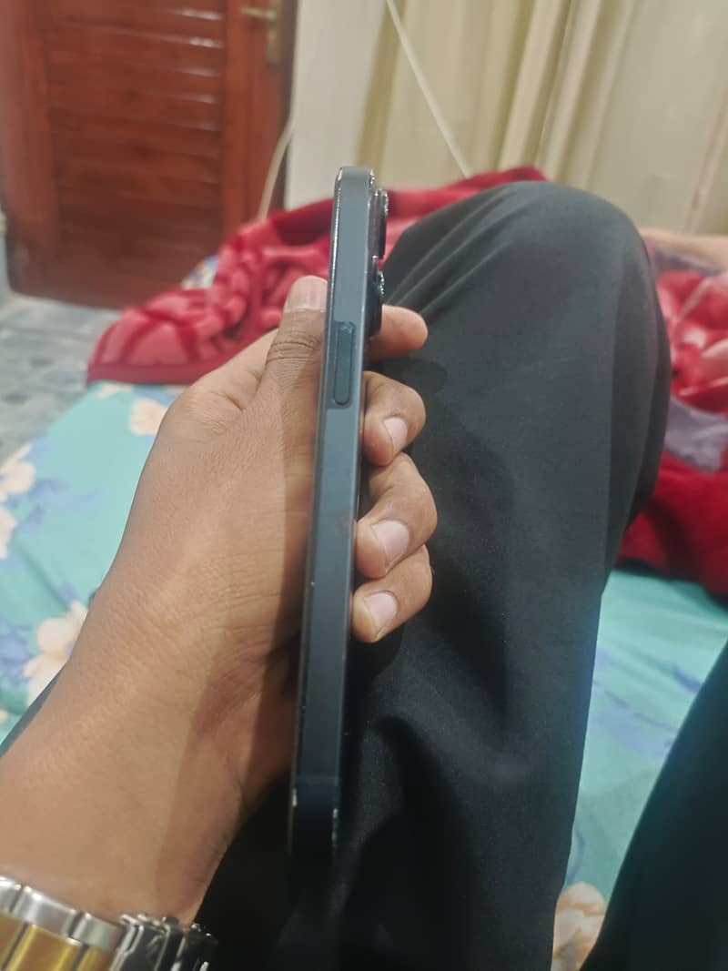 Apple iPhone 14 2