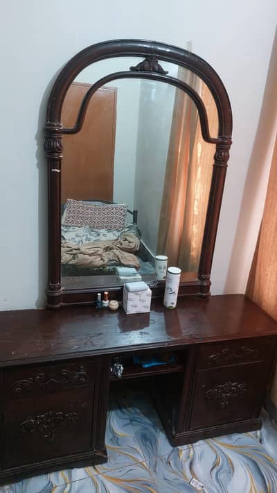 Premium Wooden Quality Dressing Table With Mirror