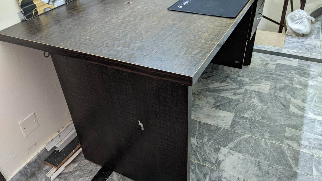 Solid Office Computer Table 2