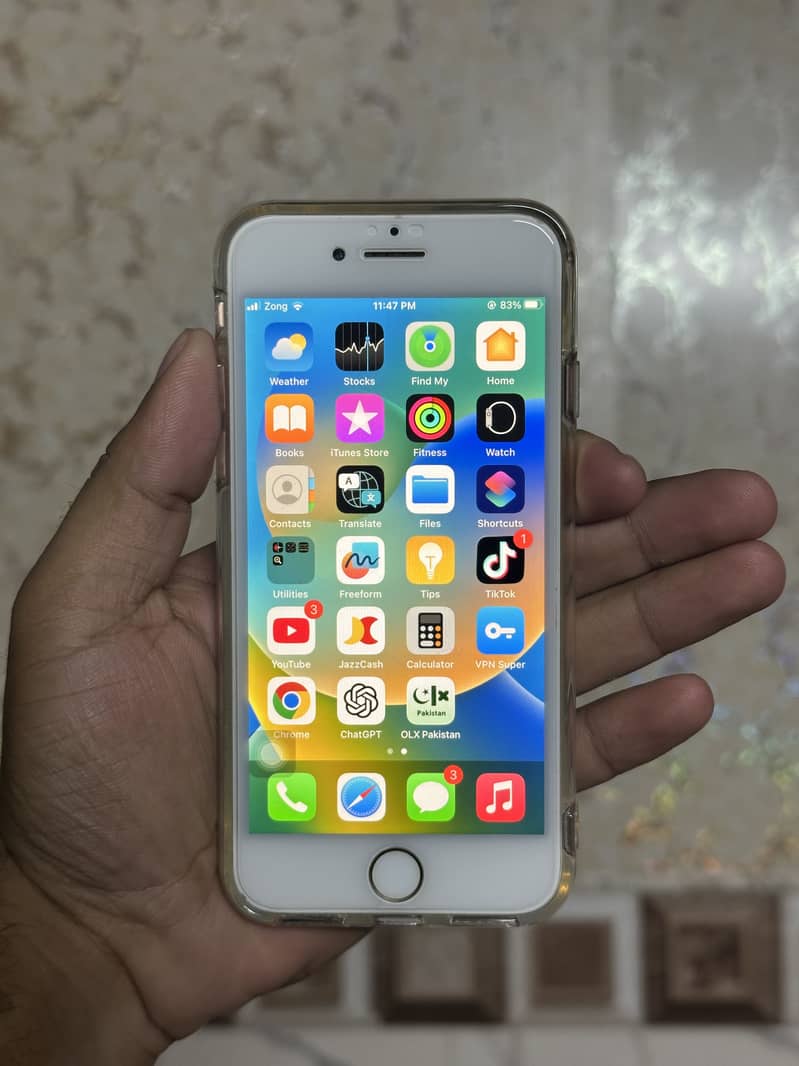Apple iPhone 8 3