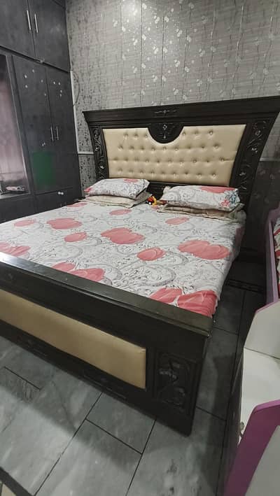 king size bed