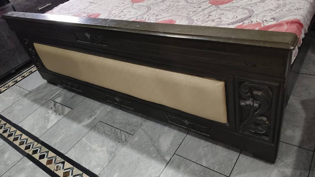 king size bed 1