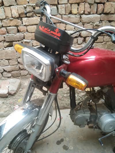 kapi or latar hia iska all oky hia Honda 70cc