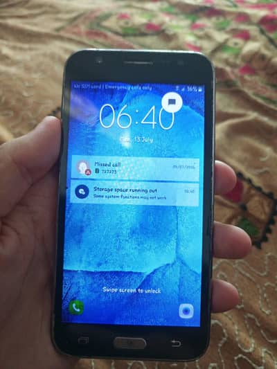 Samsung Mobile J5