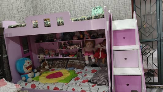 kids tripple story bunk bed