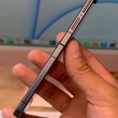 Samsung Mobile Z Flip 7