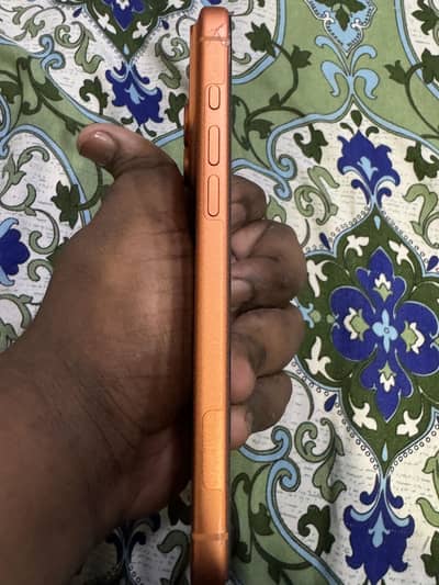 Apple iPhone 17 Pro Max iv