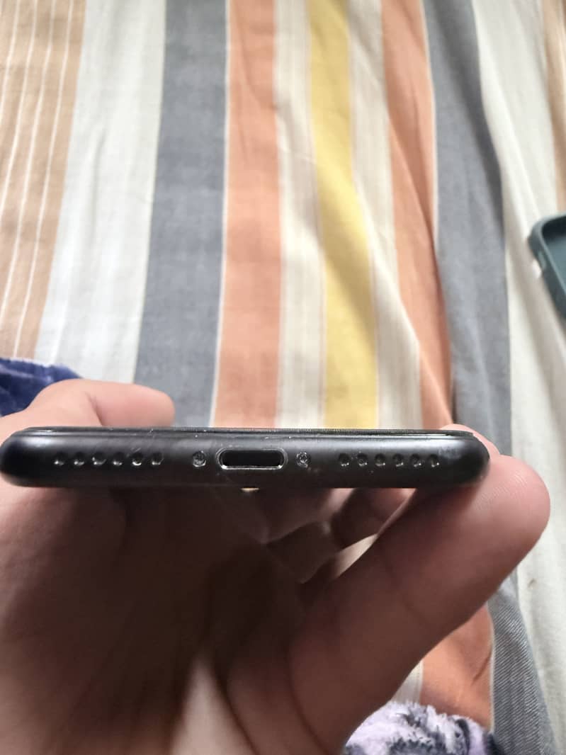 Apple iPhone 7 5